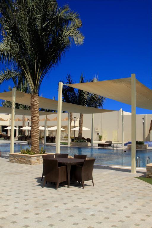 Golden Tulip Dana Bay Resort Dhahran Exterior foto
