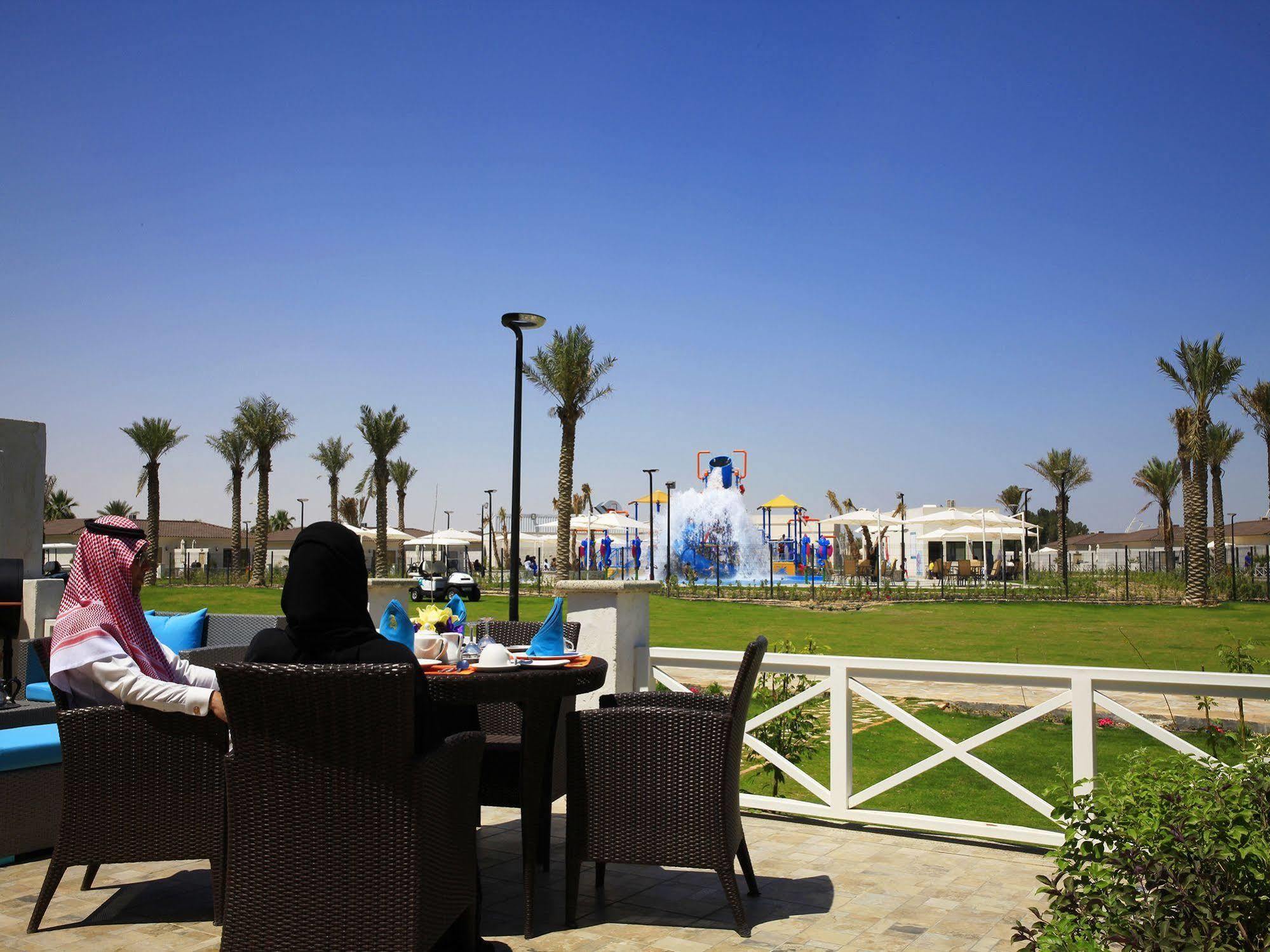 Golden Tulip Dana Bay Resort Dhahran Exterior foto